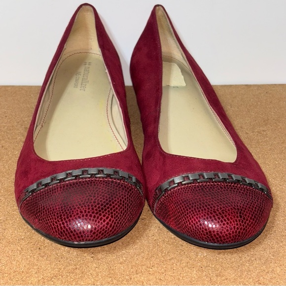 Naturalizer Burgundy Flats Size 8 Embellished Toe Faux Suede - Picture 4 of 7